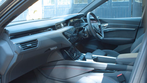 AUDI Q8 E-TRON ESTATE 250kW 50 Quattro 95kWh Sport 5dr Auto Tech 22kW view 10